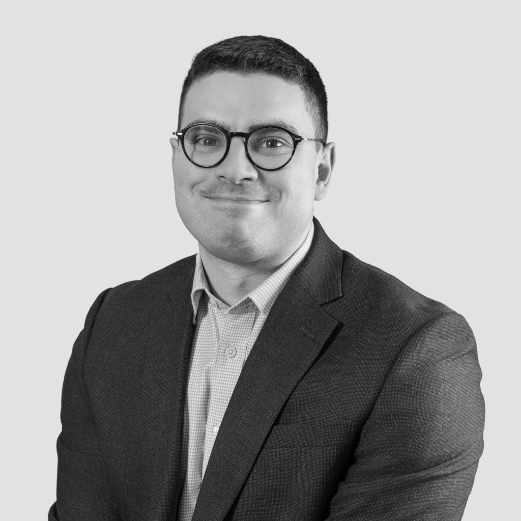 headshot for Andrew Howson, Associate<br />
Broadfield UK