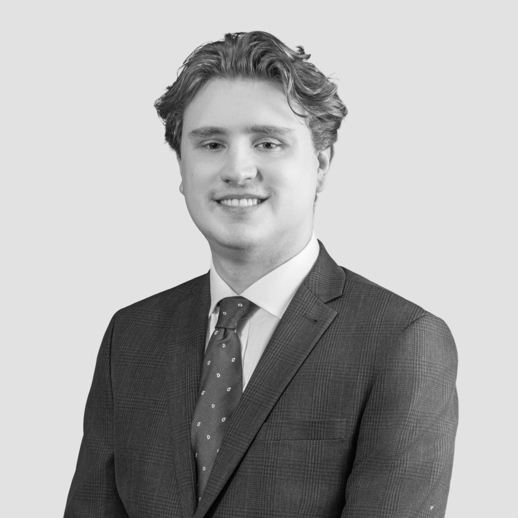 headshot for Elliot Wills, Solicitor<br />
Broadfield UK