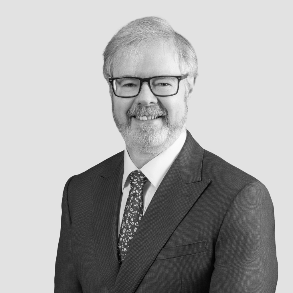 headshot for John Darnton, Consultant<br />
Broadfield UK