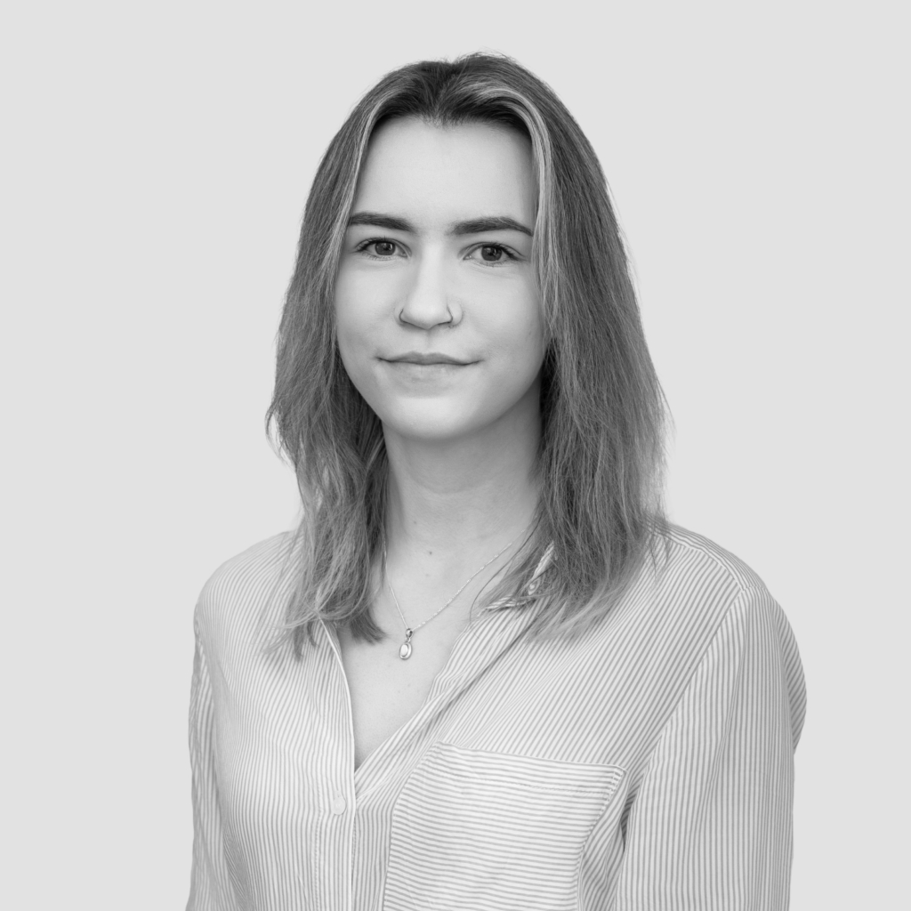 headshot for Lauren Anscomb, Solicitor<br />
Broadfield UK