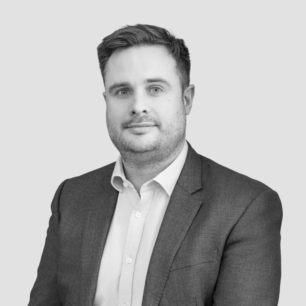 headshot for Robert Wallace, Legal Director<br />
Broadfield UK