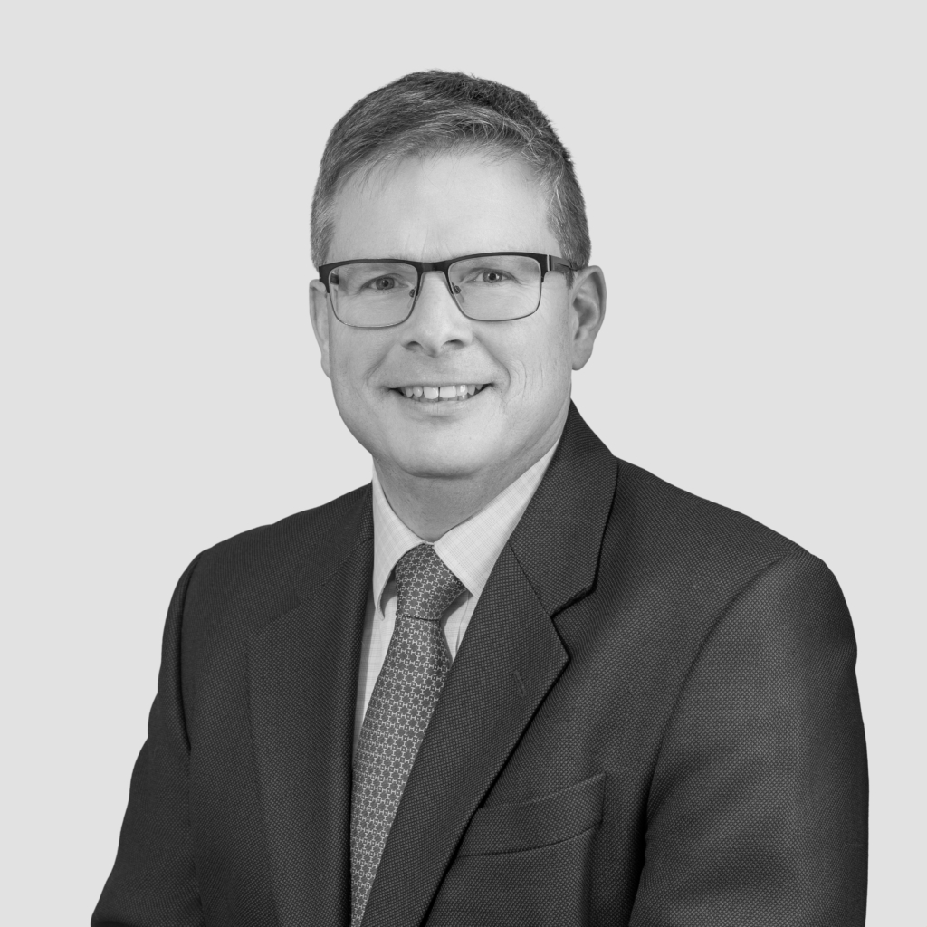 headshot for Simon Burson, Partner<br />
Broadfield UK