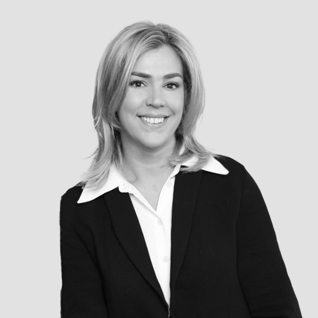 headshot for Stacey Jones, Partner<br />
Broadfield UK