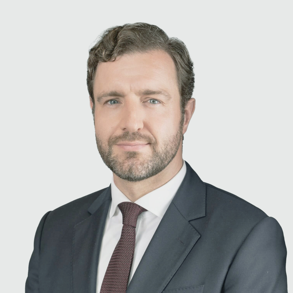 headshot for Gordon Davidson, Partner<br />
Broadfield Asia