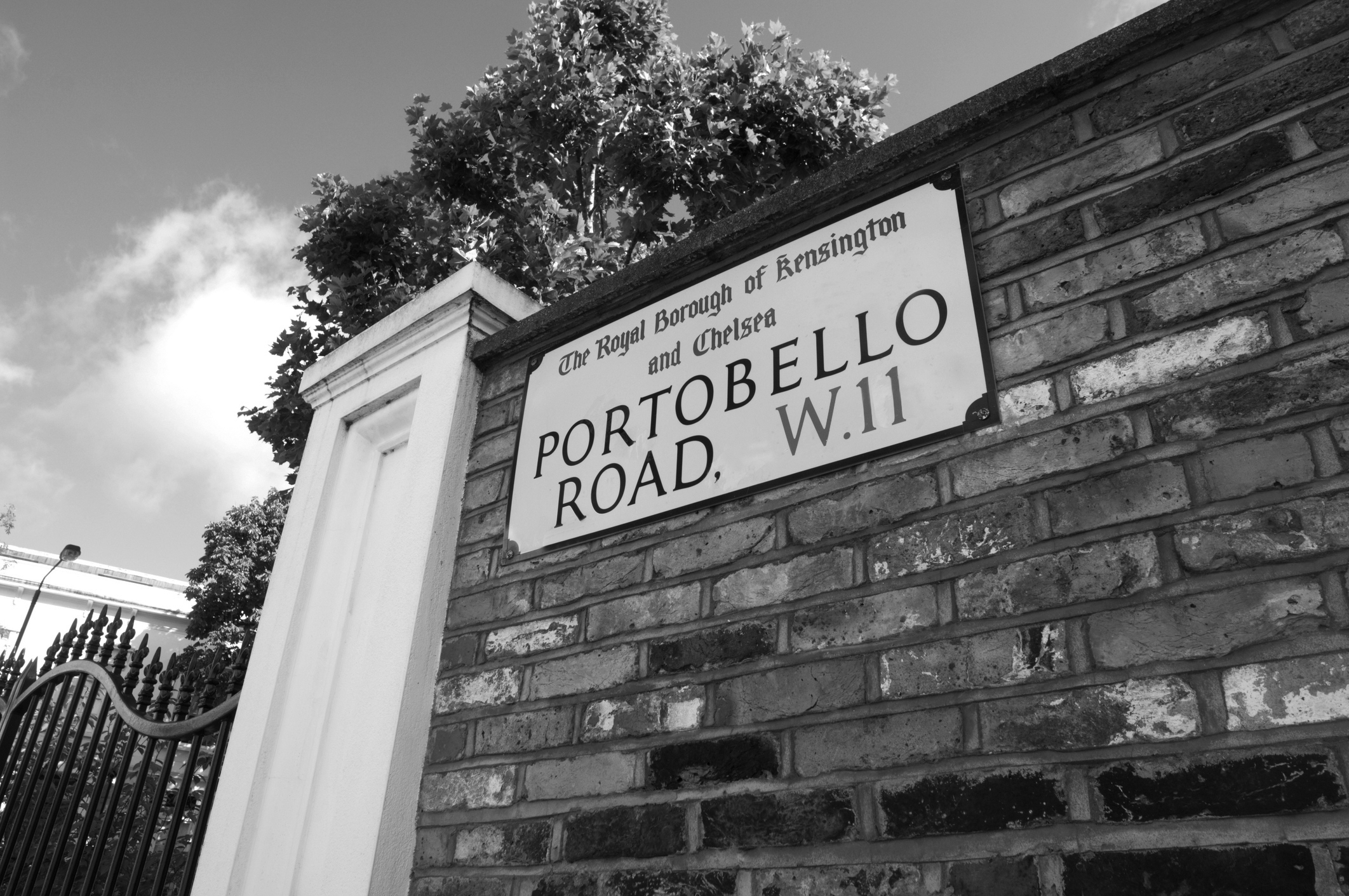 Portobello Road Residents ‘Trapped in Their Homes’ by Terror Curbs